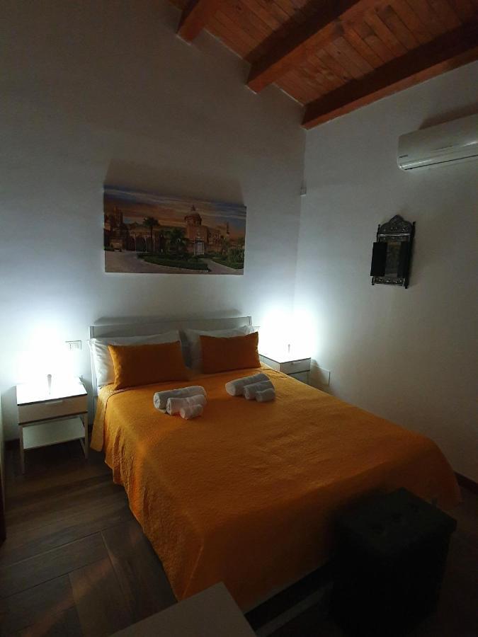 Normanni Homes Palermo Bagian luar foto