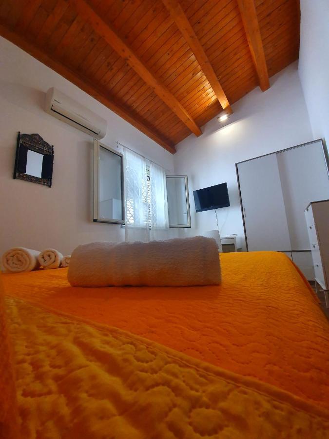 Normanni Homes Palermo Bagian luar foto